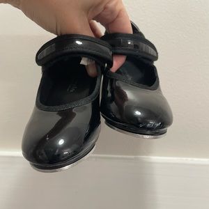 Black tap shoes little girl
